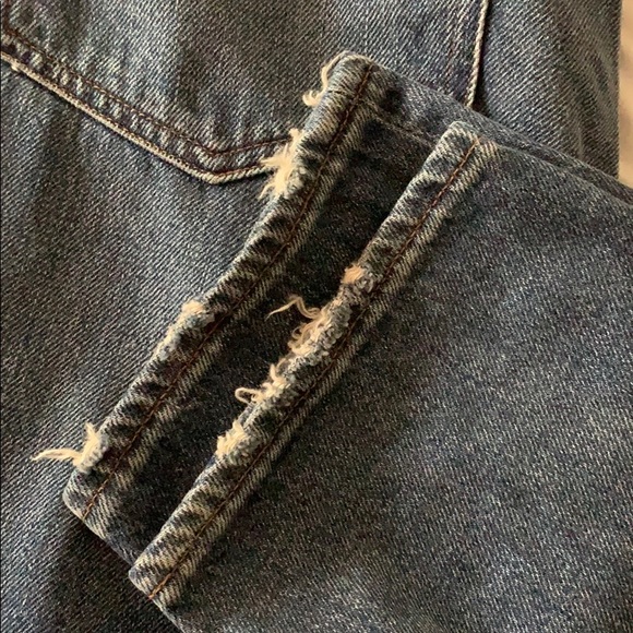 Madewell Petite Mom Jean in Downey Wash - Picture 8 of 8